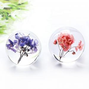 China China source manufacturer of resin balls with real dry flower inside solid clear epoxy resin ball supplier on sale