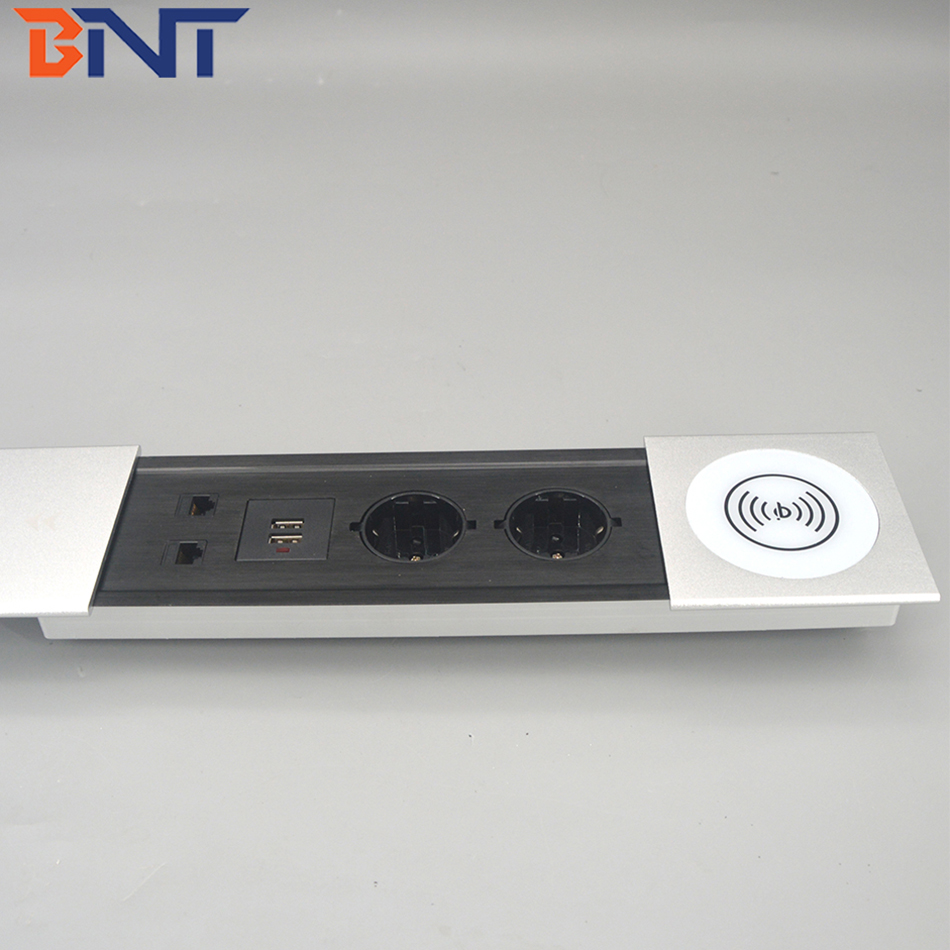 2020 new model multifunctional wireless charger slide table power socket with usb port
