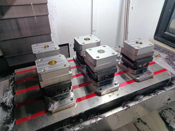 Quality CNC Rotary Table Self Centering Vise 130mm Clamp Body Width Manual for sale