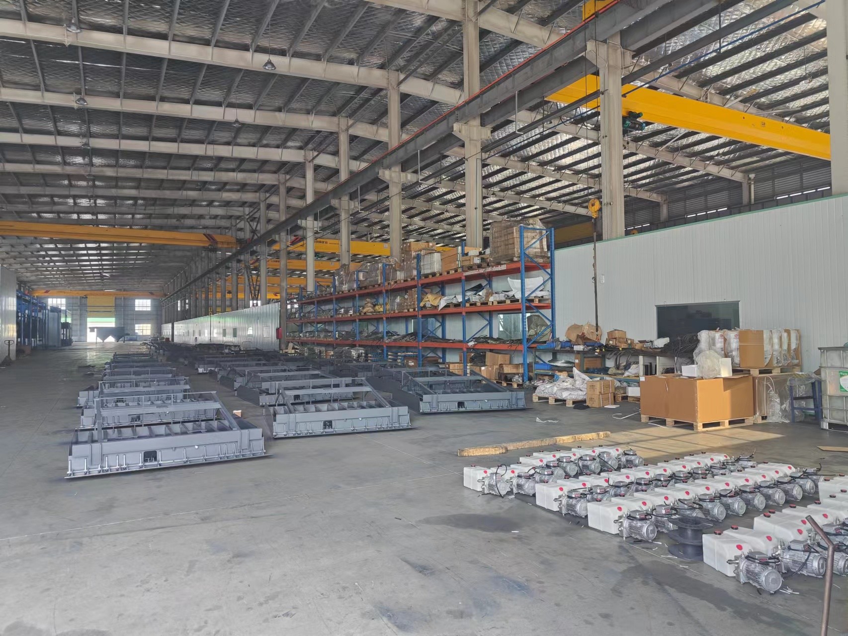 Dock levellers for warehouse loading bay or Hydraulic loading dock levelers