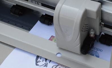 Servo Based 330mm Die Cut Sticker Machine 330mmX488mm Contour Cut Range