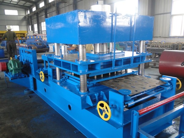Steel Sheet Highway Guardrail Roll Forming Machine 10m/min