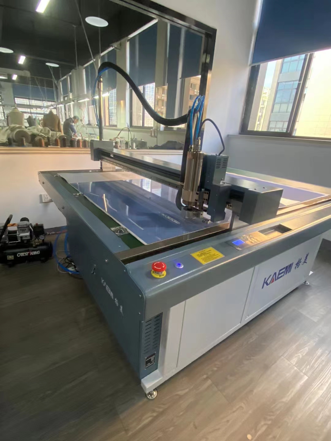 Network Port 120 SQM/H Speed Inkjet Printing Plotter With Super 350ml Big Ink Tank