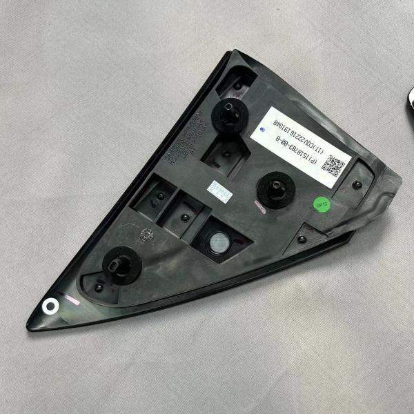 Left side rear reflector for Tesla Model 3 and Y 1518783-00-A 1084854-99-J 1448344-00-B