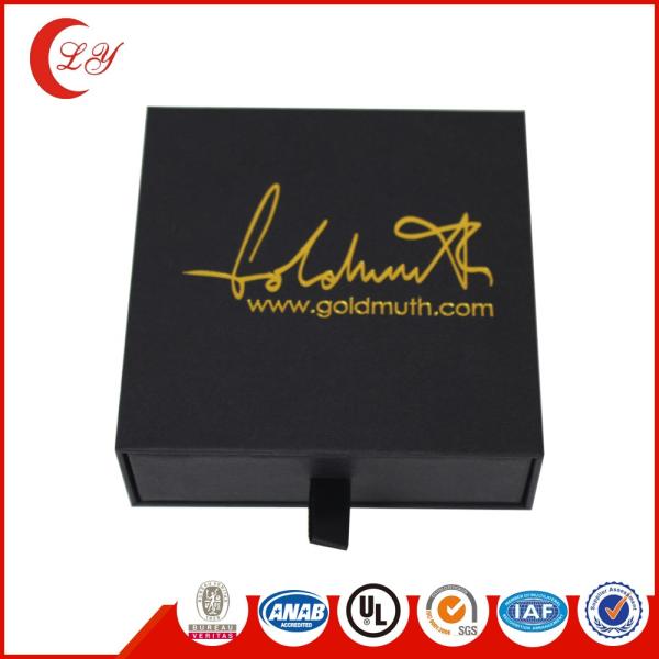 Square Gift Packaging Boxes Recyclable Custom Packaging Boxes With Foam Inserts