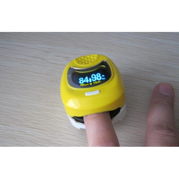 Mini Infant Fingertip Pulse Oximeter Readings Integrated With SpO2 Probe