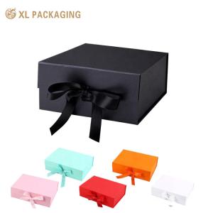 China Luxury Foldable Magnetic Closure Foldable Paper Boxes , Embossed Gift Boxes With Ribbon Eco-Friendly and Customizable on sale