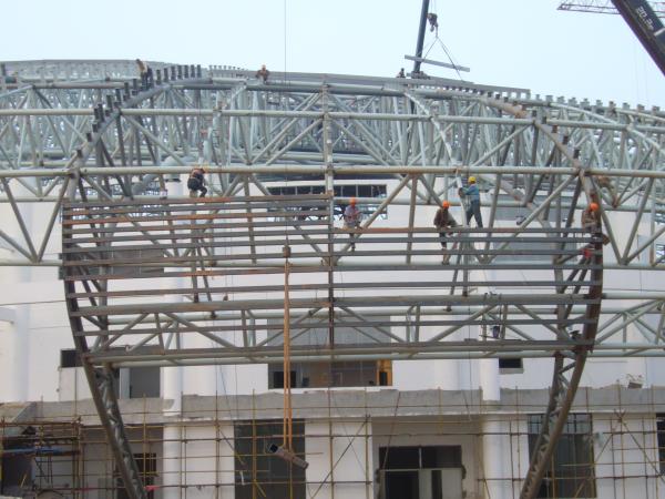 Quality Steel Roof Truss for Commodity Trade Center Lobby Elegant and Functional Design Solutions for sale