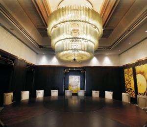 China Customized Luxury Pendant Lights Five-Star Hotels And High End Clubs on sale