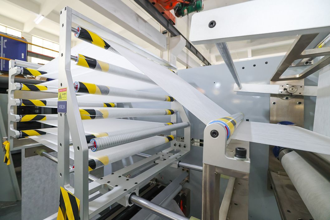 Womeng High Efficiency Adult Diaper Making Machine with ISO9001
