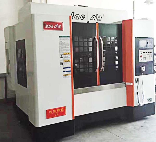 Quality FEM Design CNC Vertical Machining Center , High Speed CNC Milling Machine for sale