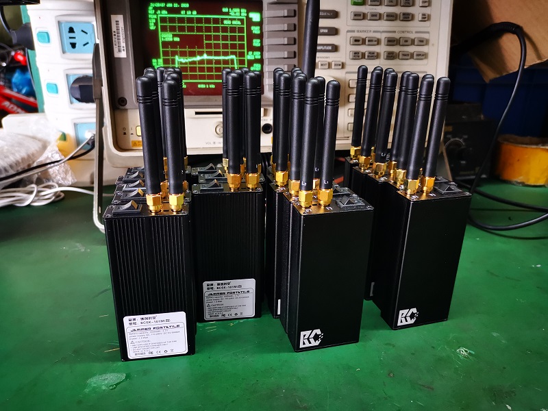 Vehicle traveling data recorder jammer global positioning jammer for the company's speed limit shielding jammer recharge