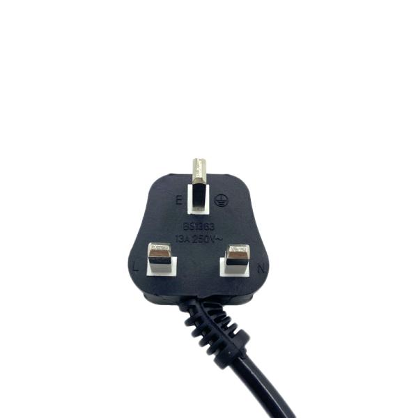 250V Network Cabinet Accessories 19 Inch UK Plug Power Distribution Unit