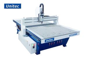 China 24000rpm 4.5KW 1700X3000mm Woodworking CNC Router Machine on sale