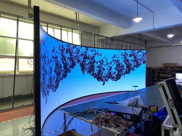Quality Indoor Outdoor Portable LED Display Screen Advertising Flexible LED Screen for sale