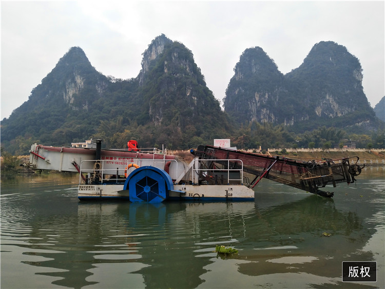 3000M2 Trash Skimmer Machines aquatic weed harvester reed water hyacinth harvesting in river/lake