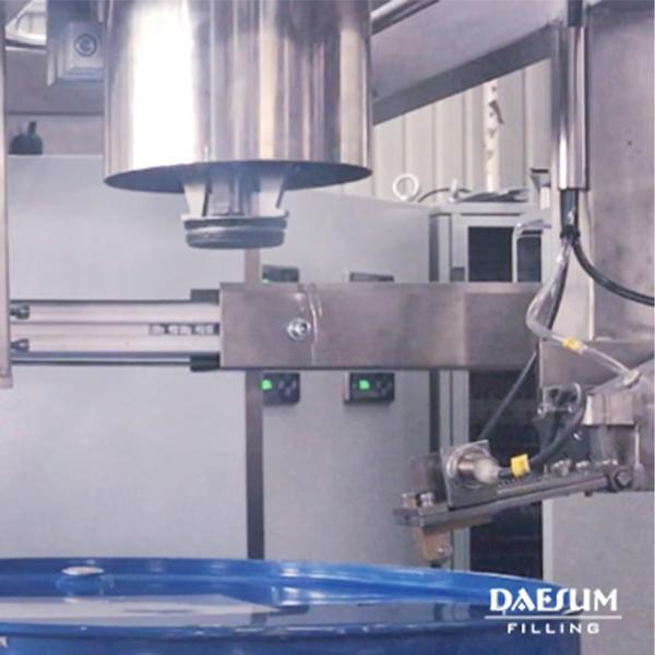 200L Single-Head Auto Liquid Filling Machine Electric Quanitative Beverages Oil Chemicals Medical Engine Motor Gear PLC Bearing