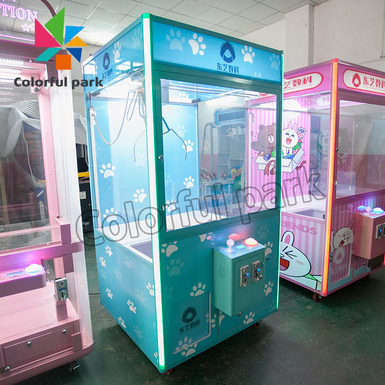 Single Player Custom Claw Machine For Game Center With color changing light