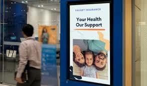 Quality Bank Digital Signage Real Time Updates Queuing Systems Financial Information Displays for sale