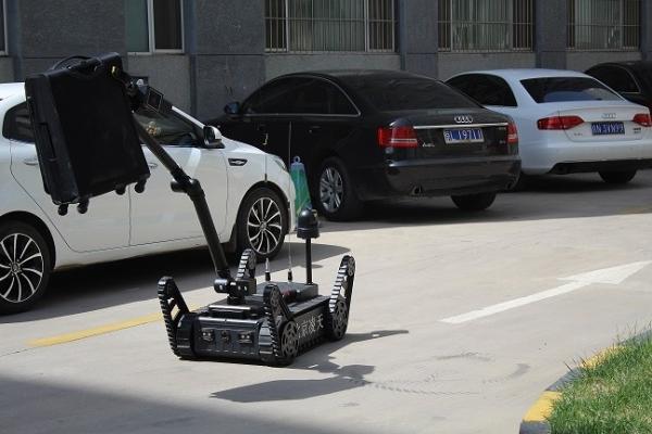 Quality Motor Counter Terrorism Eod Robot Equipment With Explosives Disruptor / Aiming Device for sale