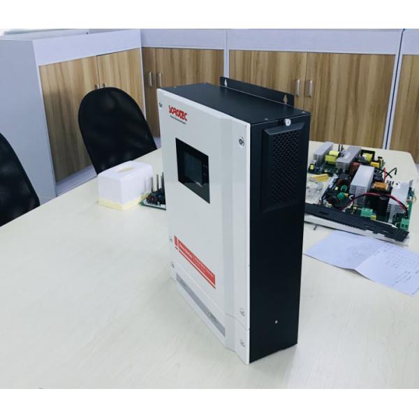 Hybrid Solar Energy Storage Inverter 220 / 230 / 240 VAC Series With Battery Connected