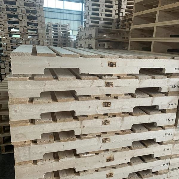 Poplar Wood Adjustable Pallet Size Pallet Nailing Machine