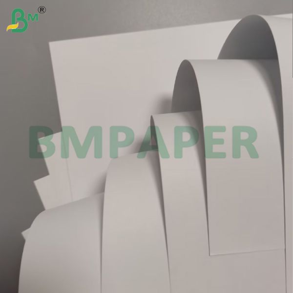 70 * 100cm Uncoated Bond Paper Offset Printing High Brightness Sheet