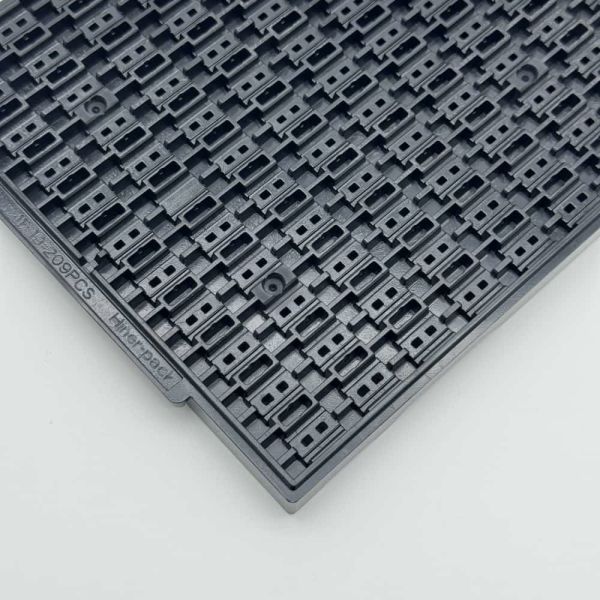 Customized Standard JEDEC Tray Matrix Trays With Pocket Size 9.9*6*1.57mm Black ESD MPPO Material Tray