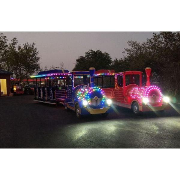 Outdoor Diesel Trackless Train Amusement Ride Vacuum Tyre For Large Scenic Area