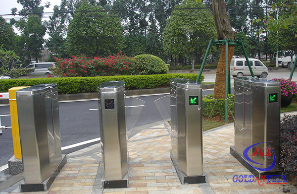 Entrance Exit Outdoor Flap Barrier Gate , Automatic Waterproof Flap Barrier for Exit Attendance