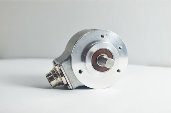 Quality ABZUVW Signal Servo Motor Encoder , S52 Optical Motor Shaft Encoders 5000 Resolution for sale