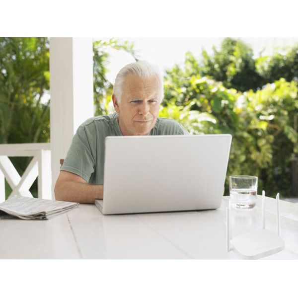 802.11b/g/n 4G LTE WiFi Router 150Mbps 10/100Mbps Port 1000mW 4 Antennas