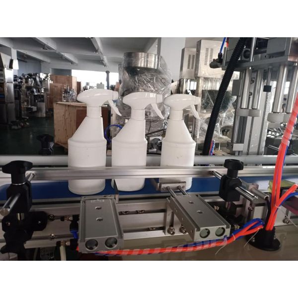 Pneumatic Tabletop Automatic Bottle Capping Machine For Plastic Bottle Jar