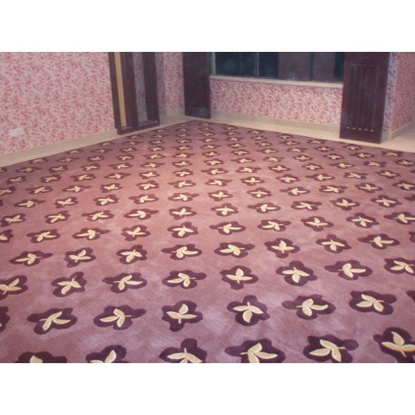 Red Handcrafted Wool Rugs Jacquard Style Customized Size Various Color