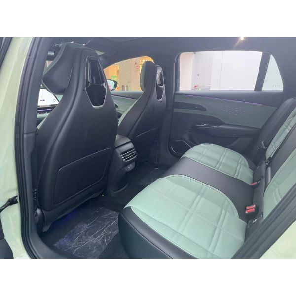 2024 Hongqi EH7 Pure Electric Vehicle with Maximum Torque of 450 Nm and Energy Efficiency by FAW Cars