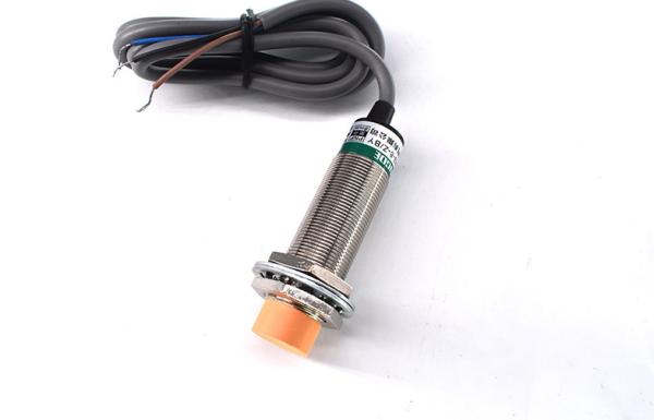 Quality Magnetic Metal PNP Proximity Switch , Cylinder Proximity Switch Oil Prevention for sale