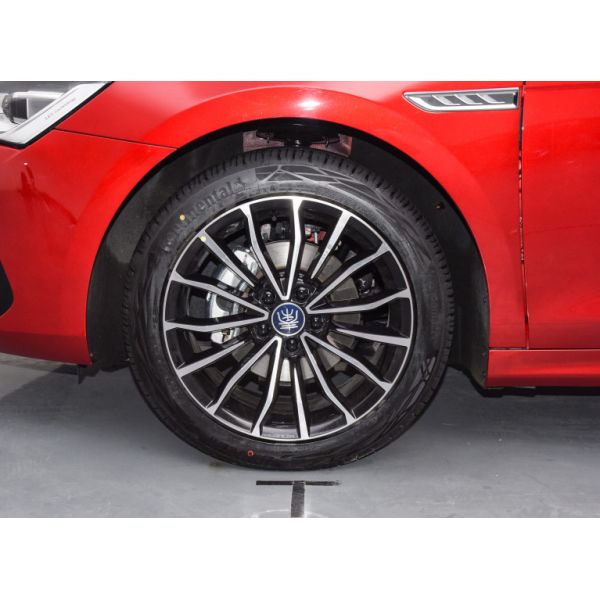 Qin Plus 2023 Champion Version DM-i 120km 1.5L 110HP L4 4 Door 5 Seats sedan