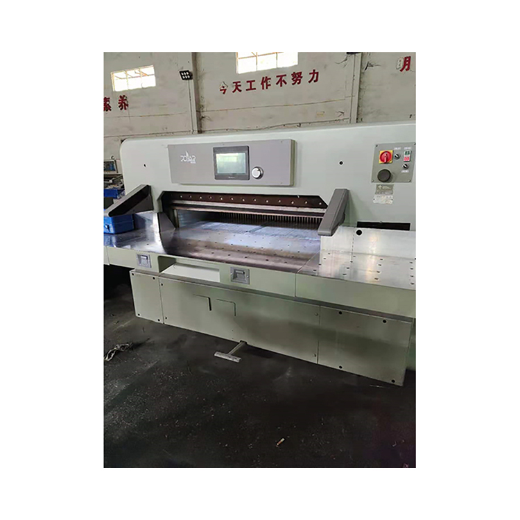 Color 1370 Computer Paper Cutter with 2800x2800x1600 mm Size and 380v Voltage