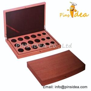 China Wood Coin Display Case, With Velvet Interiro, Stamped Logo, Professional Manufacturer on sale