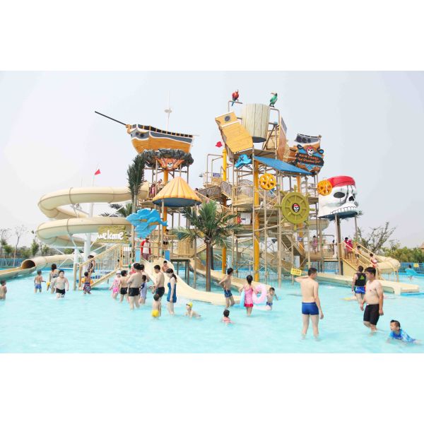 Safe Pirate Ship Medium Water Play Equipment Funny Slide Resort