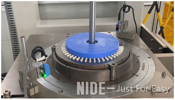 hairpin O-slot stator paper inserting machine.jpg