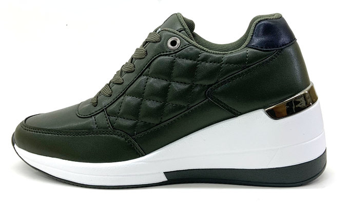 Customized Womens Cross Trainer With Lace Up Fastening Textile Lining