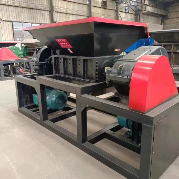 Quality Waste Tyre Crusher Shredder Machine Low RPM For Rubber Recycling for sale
