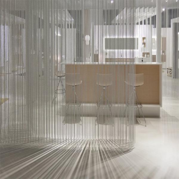 Aluminum chain link curtain for divider/partition