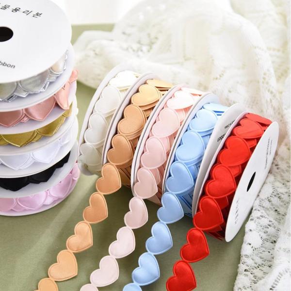 1.5cm*9m 2.5cm*9m Heart Shape Valentine's Day Polyester Gift Ribbon For Luxury Gift Packaging