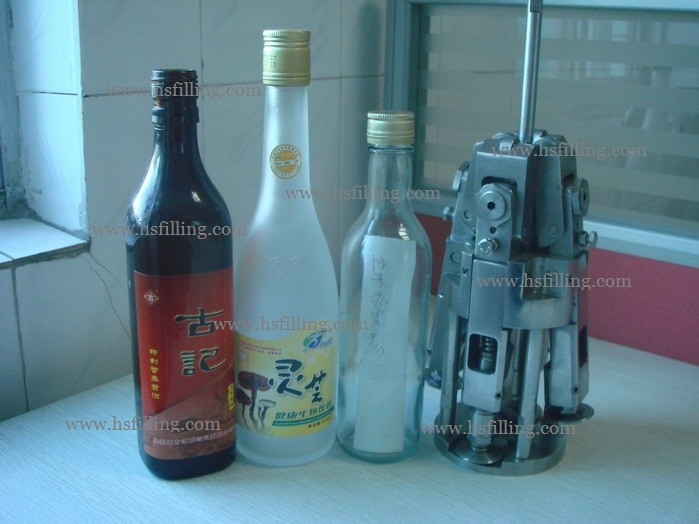 7000BPH 0.5L Pilfer Proof Capping Machine bottle capping machine cap sorting