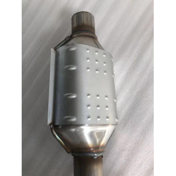 Factory Direct Sales of High Standard Universal Three-Way Catalytic Converter2.5inch