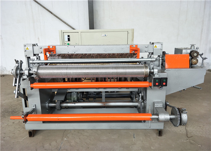 Automatic Welded Wire Mesh Machine , Weld Mesh Making Machine In Rolls