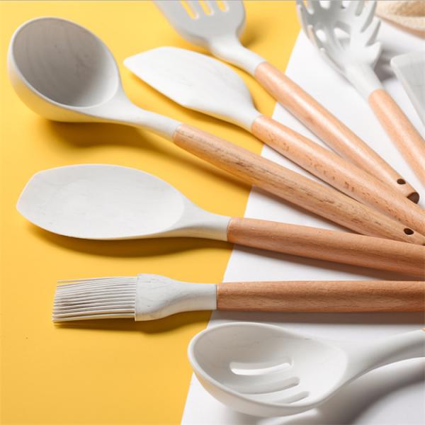 Wood Silicone Kitchen Utensil Sets 11PCS Nonmelting Odorless Scaldingproof