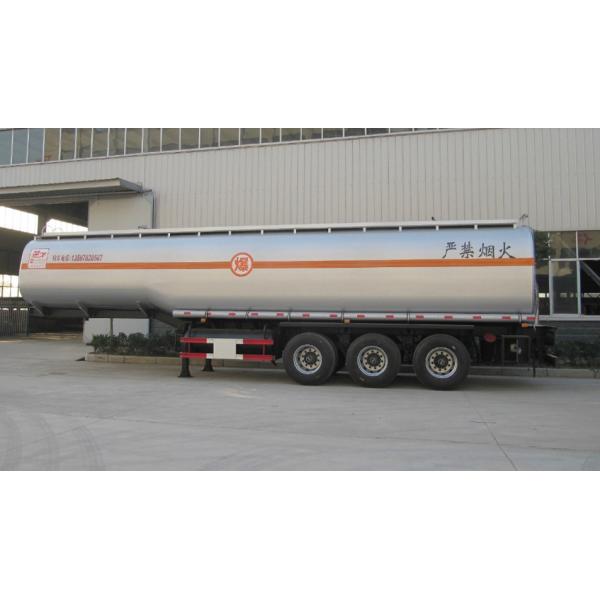 Three Axles Tank Truck Trailer 35000 Liters Fuel Tank Semi Trailer For Oil Storage